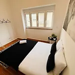 High Standard Centre Close To Attractions 호스텔