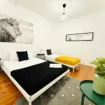 High Standard Centre Close To Attractions *