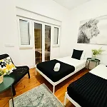 Hostel High Standard Centre Close To Attractions *